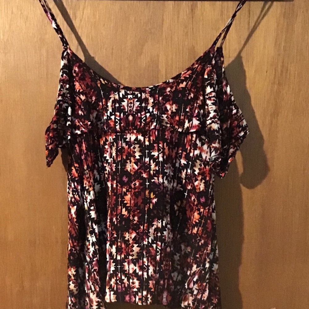 Super cute cold shoulder top